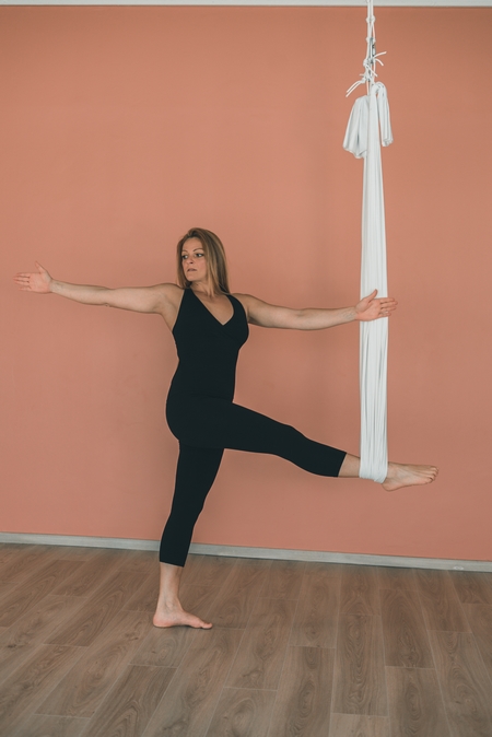 Viens pratiquer le streching aérien avec nous